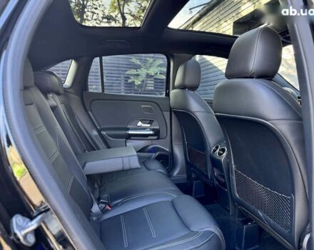 Мерседес ГЛА-Клас, об'ємом двигуна 2 л та пробігом 14 тис. км за 56900 $, фото 21 на Automoto.ua