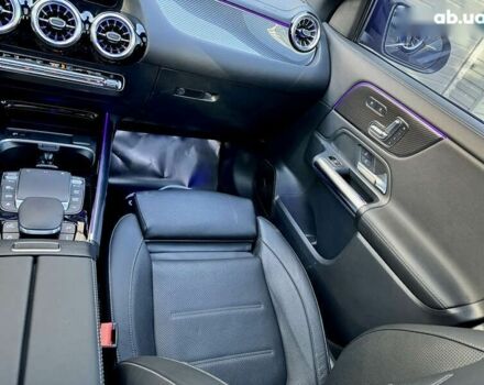 Мерседес ГЛА-Клас, об'ємом двигуна 2 л та пробігом 14 тис. км за 56900 $, фото 17 на Automoto.ua