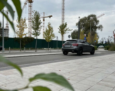 Серый Мерседес ГЛА-Класс, объемом двигателя 2 л и пробегом 98 тыс. км за 20500 $, фото 12 на Automoto.ua