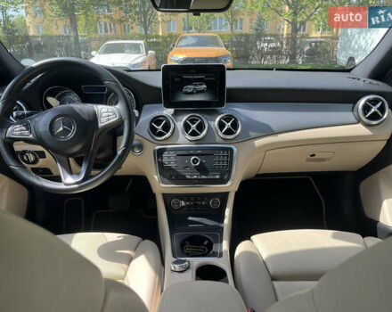 Серый Мерседес ГЛА-Класс, объемом двигателя 1.99 л и пробегом 63 тыс. км за 18000 $, фото 4 на Automoto.ua