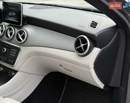 Сірий Мерседес ГЛА-Клас, об'ємом двигуна 2 л та пробігом 83 тис. км за 16700 $, фото 49 на Automoto.ua