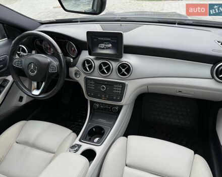 Сірий Мерседес ГЛА-Клас, об'ємом двигуна 2 л та пробігом 83 тис. км за 16700 $, фото 46 на Automoto.ua