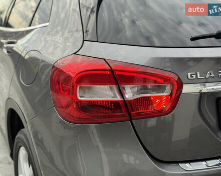 Серый Мерседес ГЛА-Класс, объемом двигателя 1.99 л и пробегом 83 тыс. км за 18500 $, фото 24 на Automoto.ua