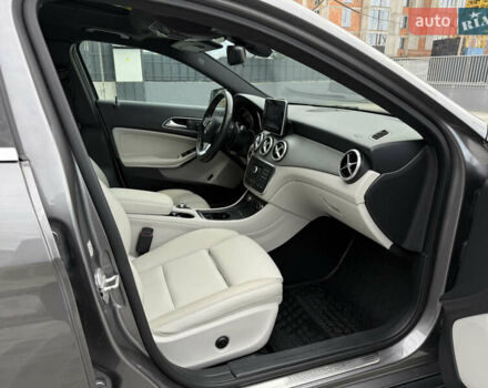 Сірий Мерседес ГЛА-Клас, об'ємом двигуна 2 л та пробігом 83 тис. км за 16700 $, фото 48 на Automoto.ua