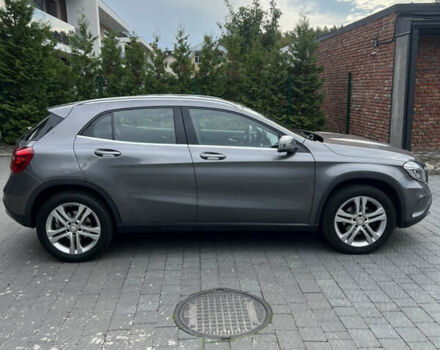 Серый Мерседес ГЛА-Класс, объемом двигателя 1.6 л и пробегом 125 тыс. км за 20000 $, фото 3 на Automoto.ua