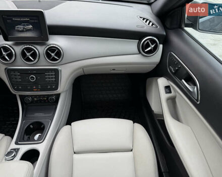Сірий Мерседес ГЛА-Клас, об'ємом двигуна 2 л та пробігом 83 тис. км за 16700 $, фото 45 на Automoto.ua