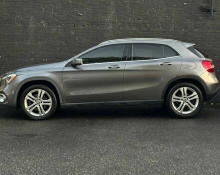 Мерседес ГЛА-Класс 2018 в Ужгороде на Automoto.ua Серый Мерседес ГЛА-Класс, объемом двигателя 2 л и пробегом 32 тыс. км за 12700 $, фото 3 на Automoto.ua