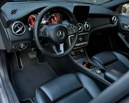 Мерседес ГЛА-Класс 2018 в Ужгороде на Automoto.ua Серый Мерседес ГЛА-Класс, объемом двигателя 2 л и пробегом 32 тыс. км за 12700 $, фото 6 на Automoto.ua