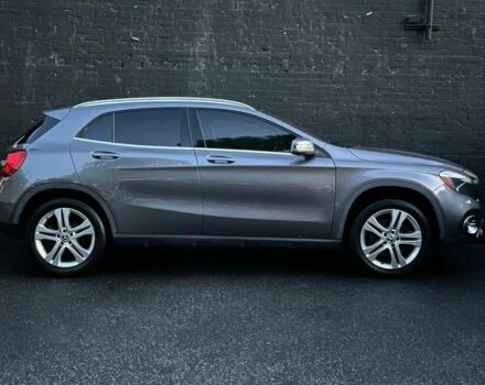 Мерседес ГЛА-Класс 2018 в Ужгороде на Automoto.ua Серый Мерседес ГЛА-Класс, объемом двигателя 2 л и пробегом 32 тыс. км за 12700 $, фото 5 на Automoto.ua