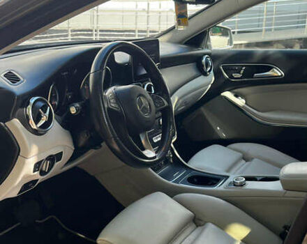 Серый Мерседес ГЛА-Класс, объемом двигателя 1.99 л и пробегом 79 тыс. км за 19850 $, фото 4 на Automoto.ua