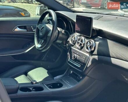 Сірий Мерседес ГЛА-Клас, об'ємом двигуна 1.99 л та пробігом 48 тис. км за 23300 $, фото 3 на Automoto.ua