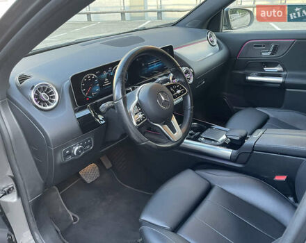 Серый Мерседес ГЛА-Класс, объемом двигателя 1.99 л и пробегом 105 тыс. км за 31900 $, фото 4 на Automoto.ua