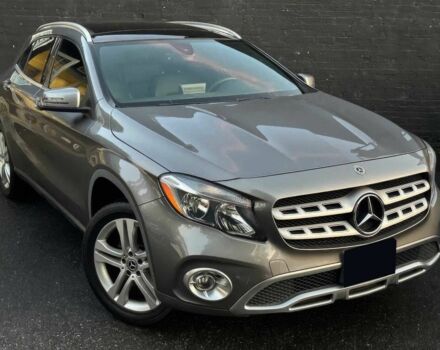 Серый Мерседес ГЛА-Класс, объемом двигателя 2 л и пробегом 32 тыс. км за 12700 $, фото 1 на Automoto.ua