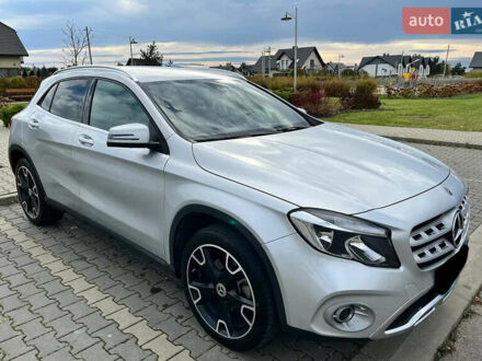 Мерседес ГЛА-Класс 2020 в Киеве на Automoto.ua Серый Мерседес ГЛА-Класс, объемом двигателя 1.99 л и пробегом 59 тыс. км за 23400 $, фото 1 на Automoto.ua