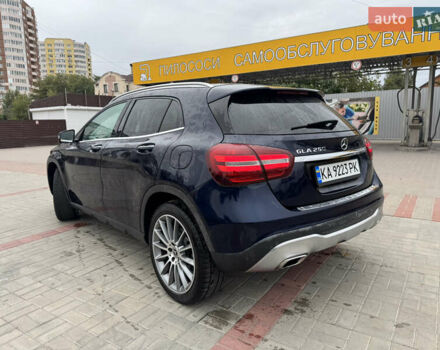 Мерседес ГЛА-Класс 2017 в Киеве на Automoto.ua Синий Мерседес ГЛА-Класс, объемом двигателя 1.99 л и пробегом 154 тыс. км за 19650 $, фото 6 на Automoto.ua