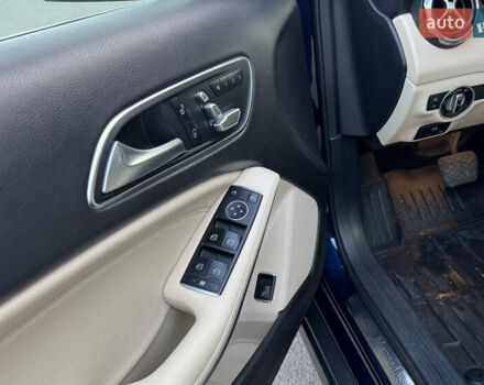 Синий Мерседес ГЛА-Класс, объемом двигателя 1.99 л и пробегом 155 тыс. км за 18500 $, фото 15 на Automoto.ua