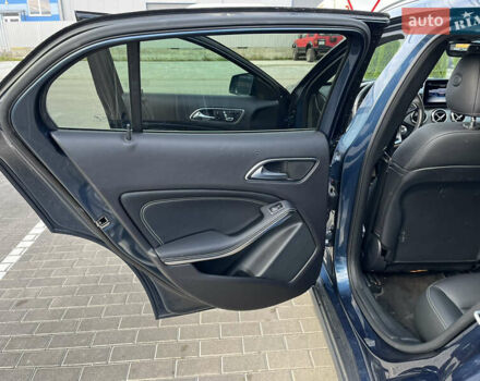 Мерседес ГЛА-Класс 2019 в Львове на Automoto.ua Синий Мерседес ГЛА-Класс, объемом двигателя 1.99 л и пробегом 67 тыс. км за 24900 $, фото 15 на Automoto.ua