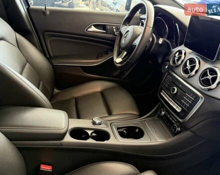Мерседес ГЛА-Клас 2019 у Одесі на Automoto.ua Синій Мерседес ГЛА-Клас, об'ємом двигуна 2 л та пробігом 93 тис. км за 22800 $, фото 15 на Automoto.ua