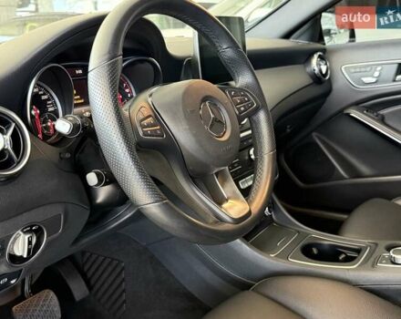 Мерседес ГЛА-Клас 2019 у Одесі на Automoto.ua Синій Мерседес ГЛА-Клас, об'ємом двигуна 2 л та пробігом 93 тис. км за 22800 $, фото 11 на Automoto.ua
