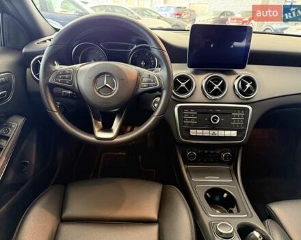 Мерседес ГЛА-Клас 2019 у Одесі на Automoto.ua Синій Мерседес ГЛА-Клас, об'ємом двигуна 2 л та пробігом 93 тис. км за 22800 $, фото 13 на Automoto.ua