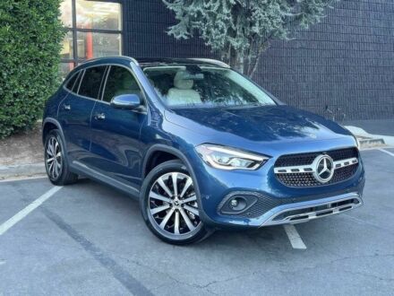 Синий Мерседес ГЛА-Класс, объемом двигателя 2 л и пробегом 27 тыс. км за 11000 $, фото 1 на Automoto.ua