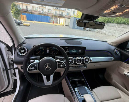 Белый Мерседес GLB-Class, объемом двигателя 1.99 л и пробегом 51 тыс. км за 33000 $, фото 26 на Automoto.ua