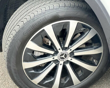 Белый Мерседес GLB-Class, объемом двигателя 1.99 л и пробегом 44 тыс. км за 34500 $, фото 2 на Automoto.ua