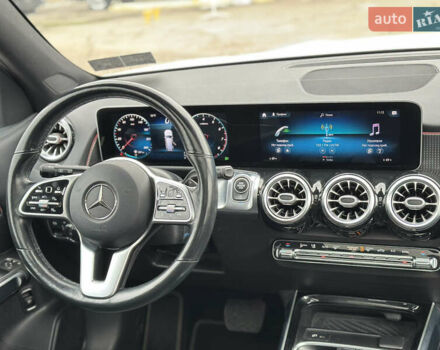 Белый Мерседес GLB-Class, объемом двигателя 1.99 л и пробегом 44 тыс. км за 34500 $, фото 27 на Automoto.ua