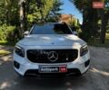 Белый Мерседес GLB-Class, объемом двигателя 2 л и пробегом 75 тыс. км за 35990 $, фото 1 на Automoto.ua