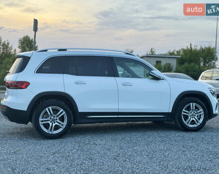 Белый Мерседес GLB-Class, объемом двигателя 1.99 л и пробегом 21 тыс. км за 28999 $, фото 5 на Automoto.ua