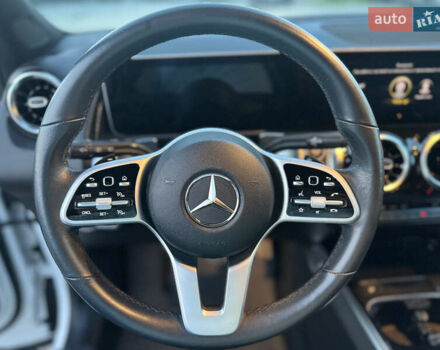 Белый Мерседес GLB-Class, объемом двигателя 1.99 л и пробегом 21 тыс. км за 28999 $, фото 44 на Automoto.ua