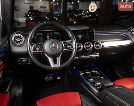 Білий Мерседес GLB-Class, об'ємом двигуна 1.99 л та пробігом 59 тис. км за 29900 $, фото 2 на Automoto.ua