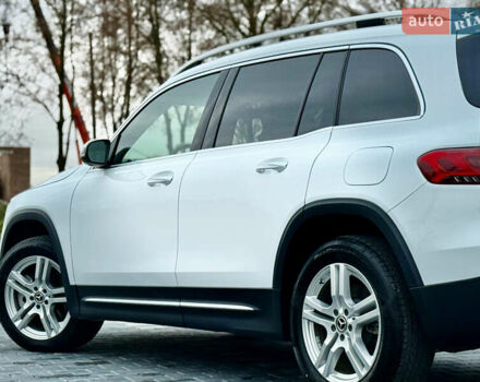 Білий Мерседес GLB-Class, об'ємом двигуна 1.99 л та пробігом 21 тис. км за 28999 $, фото 37 на Automoto.ua