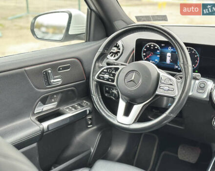 Белый Мерседес GLB-Class, объемом двигателя 1.99 л и пробегом 44 тыс. км за 34500 $, фото 26 на Automoto.ua