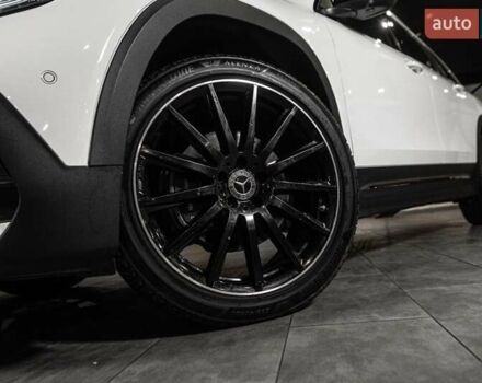 Білий Мерседес GLB-Class, об'ємом двигуна 1.99 л та пробігом 59 тис. км за 29900 $, фото 4 на Automoto.ua