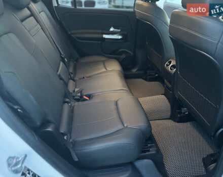 Белый Мерседес GLB-Class, объемом двигателя 1.99 л и пробегом 21 тыс. км за 28999 $, фото 48 на Automoto.ua