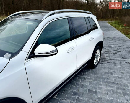 Білий Мерседес GLB-Class, об'ємом двигуна 1.99 л та пробігом 21 тис. км за 28999 $, фото 22 на Automoto.ua