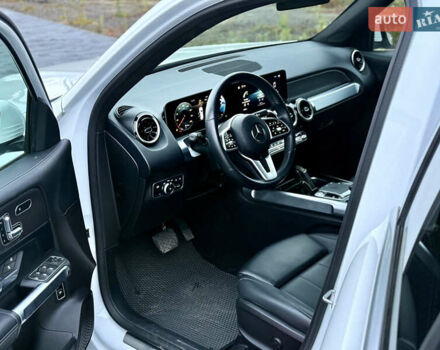 Білий Мерседес GLB-Class, об'ємом двигуна 1.99 л та пробігом 21 тис. км за 28999 $, фото 47 на Automoto.ua