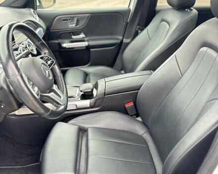 Белый Мерседес GLB-Class, объемом двигателя 1.99 л и пробегом 44 тыс. км за 34500 $, фото 14 на Automoto.ua