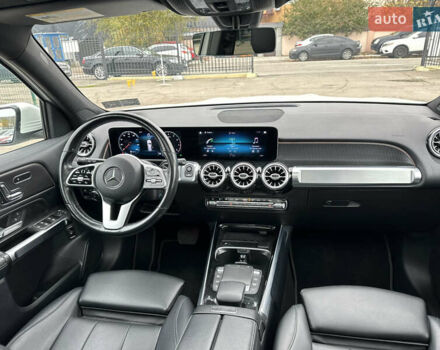 Белый Мерседес GLB-Class, объемом двигателя 1.99 л и пробегом 44 тыс. км за 34500 $, фото 25 на Automoto.ua