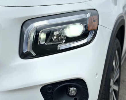 Белый Мерседес GLB-Class, объемом двигателя 1.99 л и пробегом 44 тыс. км за 34500 $, фото 12 на Automoto.ua