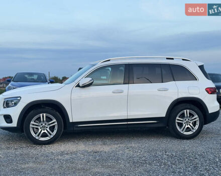 Белый Мерседес GLB-Class, объемом двигателя 1.99 л и пробегом 21 тыс. км за 28999 $, фото 13 на Automoto.ua