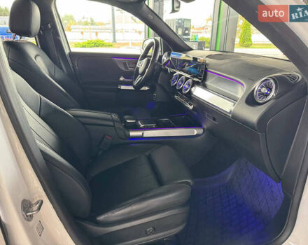 Белый Мерседес GLB-Class, объемом двигателя 2 л и пробегом 84 тыс. км за 30900 $, фото 27 на Automoto.ua