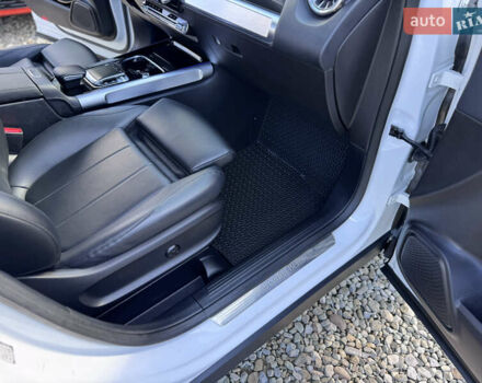 Мерседес GLB-Class 2021 в Ивано-Франковске на Automoto.ua Белый Мерседес GLB-Class, объемом двигателя 2 л и пробегом 123 тыс. км за 27500 $, фото 49 на Automoto.ua