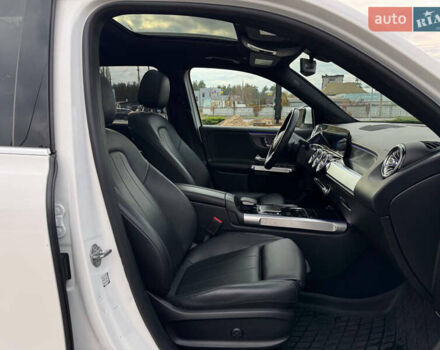 Белый Мерседес GLB-Class, объемом двигателя 2 л и пробегом 84 тыс. км за 30900 $, фото 34 на Automoto.ua