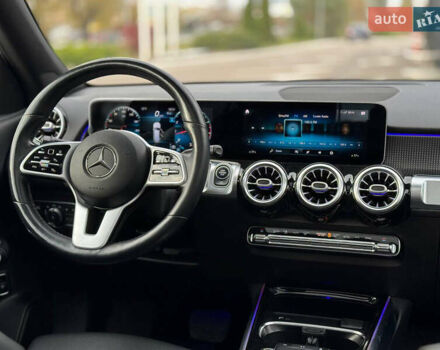 Белый Мерседес GLB-Class, объемом двигателя 2 л и пробегом 84 тыс. км за 30900 $, фото 22 на Automoto.ua