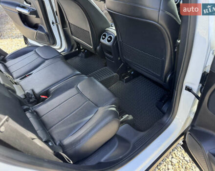 Мерседес GLB-Class 2021 в Ивано-Франковске на Automoto.ua Белый Мерседес GLB-Class, объемом двигателя 2 л и пробегом 123 тыс. км за 27500 $, фото 46 на Automoto.ua