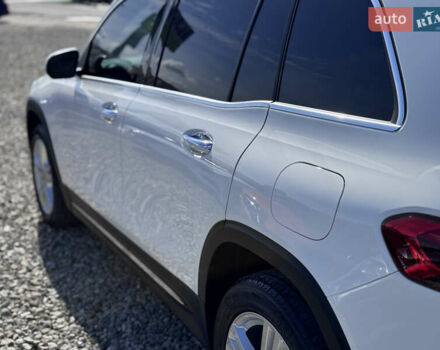 Мерседес GLB-Class 2021 в Ивано-Франковске на Automoto.ua Белый Мерседес GLB-Class, объемом двигателя 2 л и пробегом 123 тыс. км за 27500 $, фото 13 на Automoto.ua