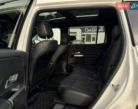 Белый Мерседес GLB-Class, объемом двигателя 2 л и пробегом 84 тыс. км за 30900 $, фото 19 на Automoto.ua