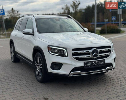 Белый Мерседес GLB-Class, объемом двигателя 2 л и пробегом 84 тыс. км за 30900 $, фото 3 на Automoto.ua